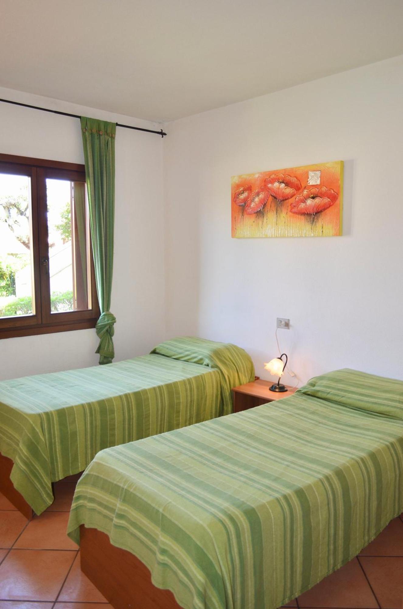 Iss Travel, Ambra Apartments - 800 M From La Cinta Beach サン・テオドーロ エクステリア 写真